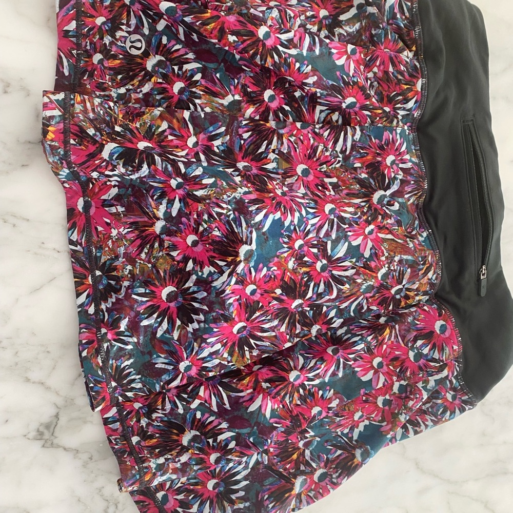 Lululemon Pace Rival skort size 2 - Picture 3 of 7